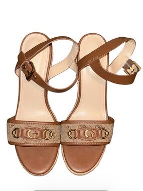 🤎💎🤎Guess Brown & Beige G-Logo Ankle Strap Sandals🤎💎🤎